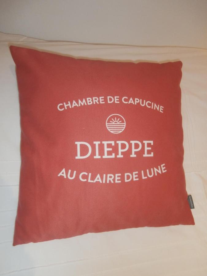 Au Claire De Lune Dieppe Bagian luar foto